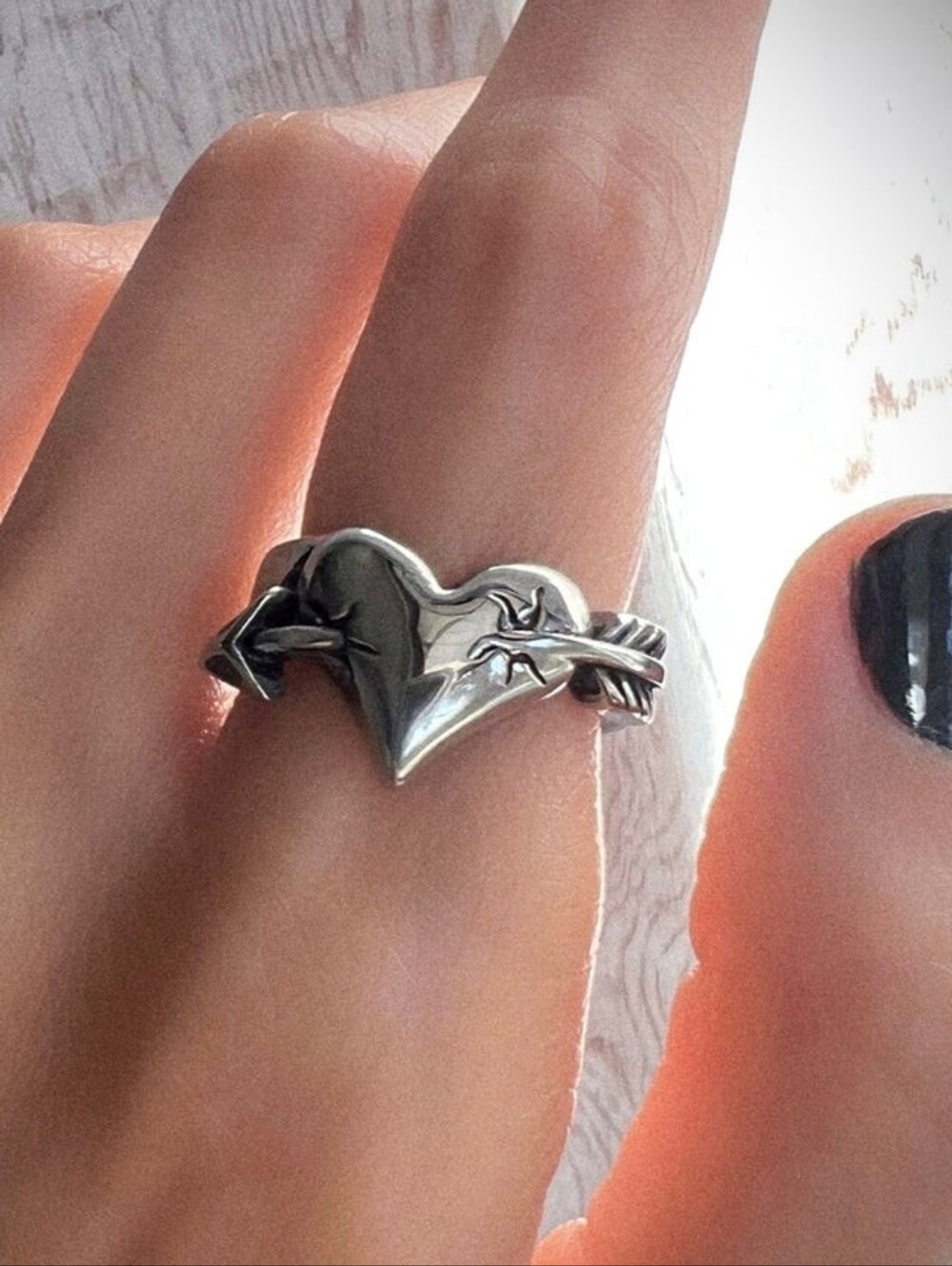 NWT Goth Punk Silver Arrow Struck Heart Ring Size 7 Unisex